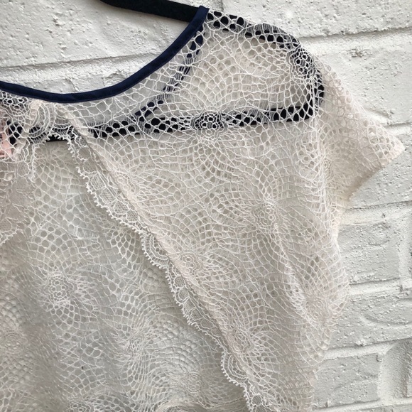 Victoria’s Secret Lace Crop Top lingerie NWT - Picture 4 of 6